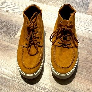 Men’s tan suede-feel boots. Size 11.